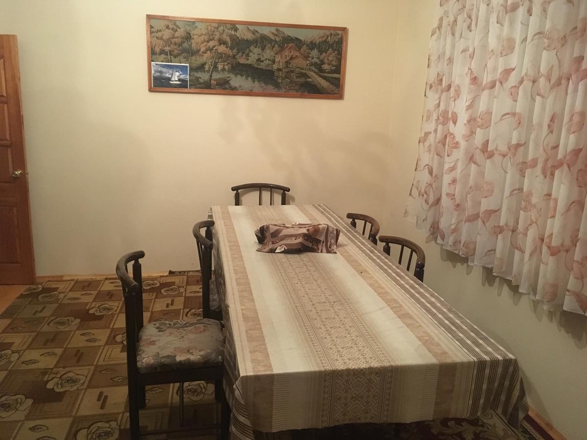 Homestay On Akademika Sakharova Сухуми Екстериор снимка