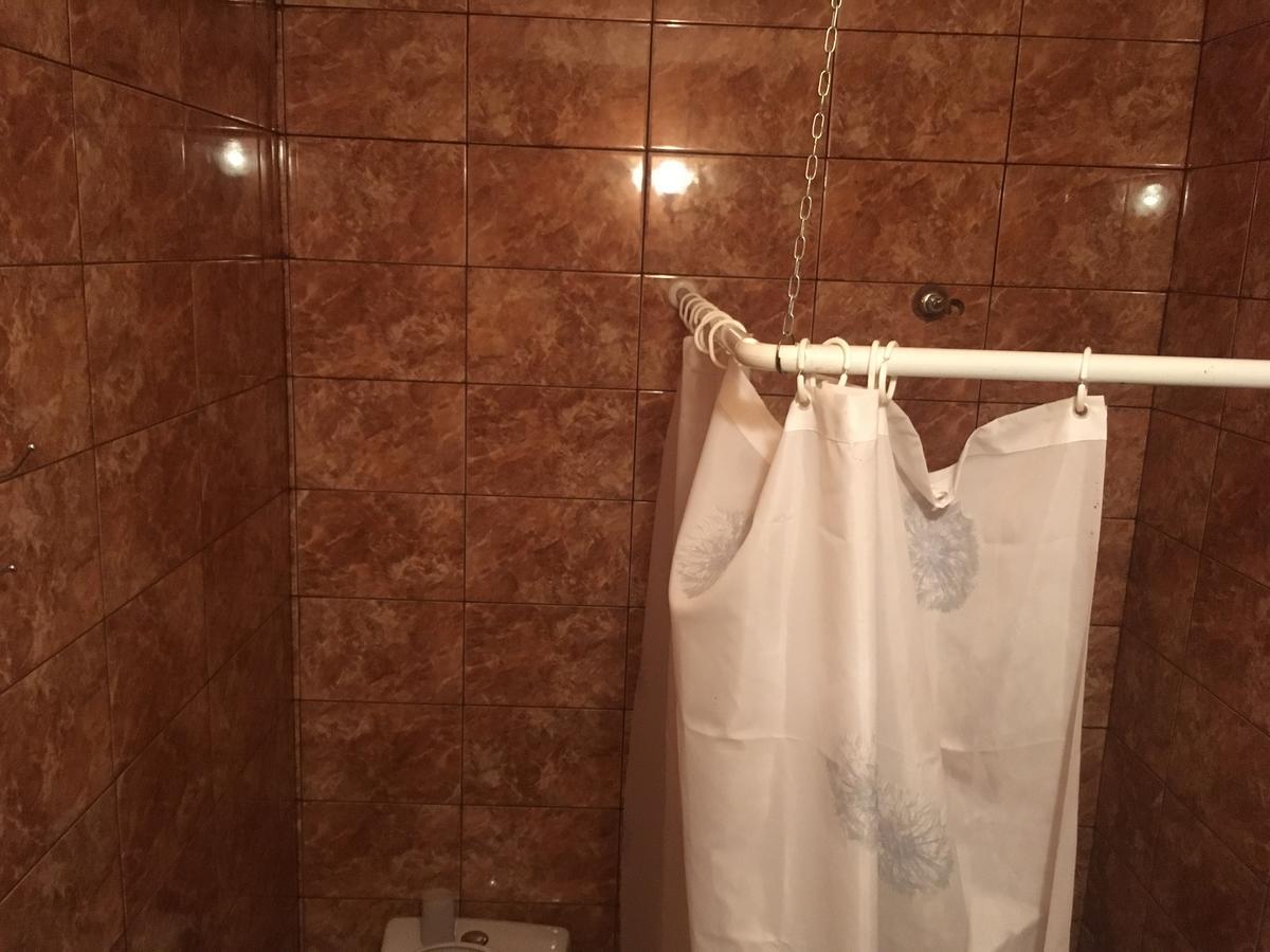 Homestay On Akademika Sakharova Сухуми Екстериор снимка
